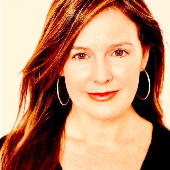 Meet your Posher, Laurie - Picture 1 of 1